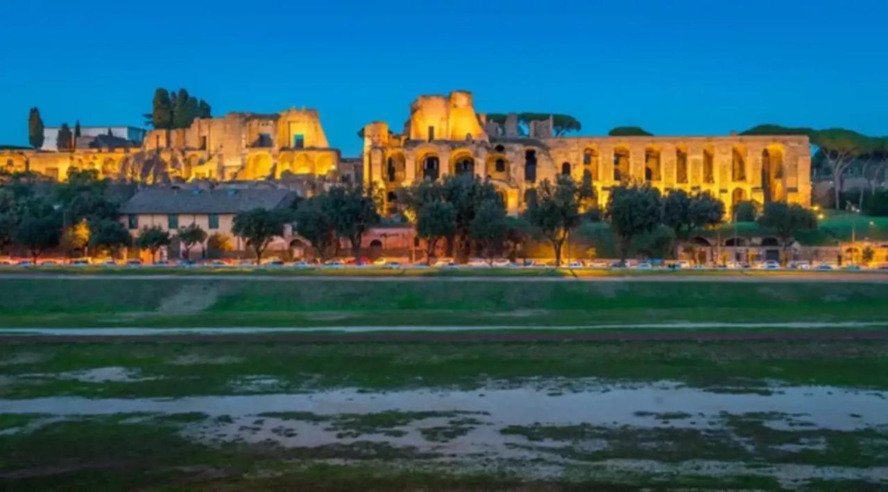 Vacanze Romane Colosseo Apartment Bagian luar foto