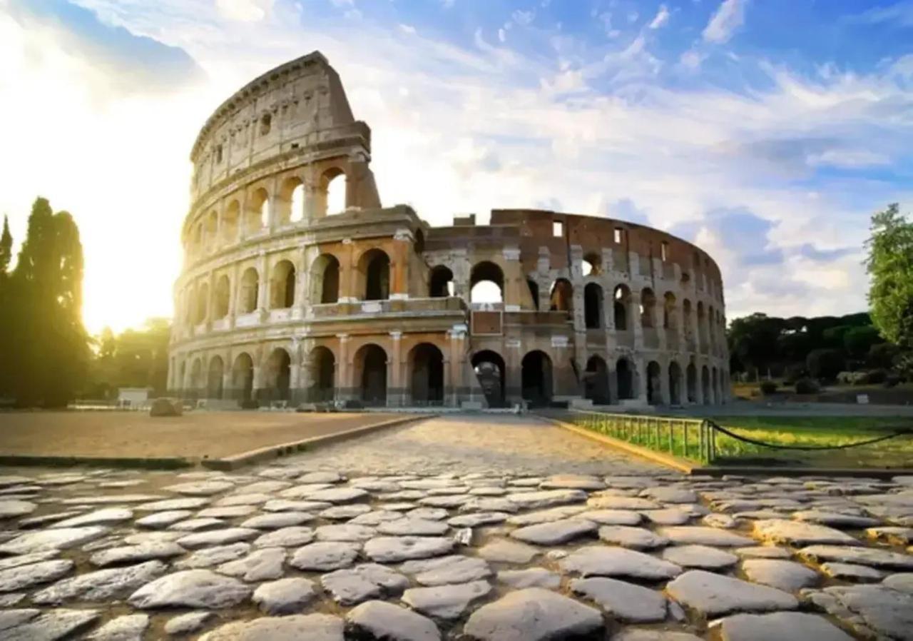 Vacanze Romane Colosseo Apartment Bagian luar foto
