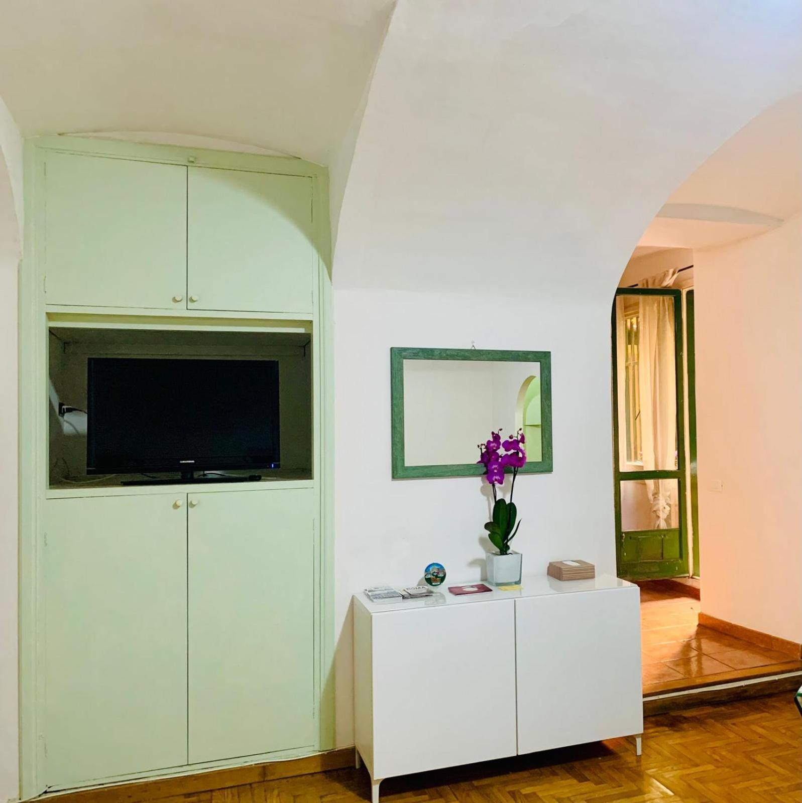 Vacanze Romane Colosseo Apartment Bagian luar foto
