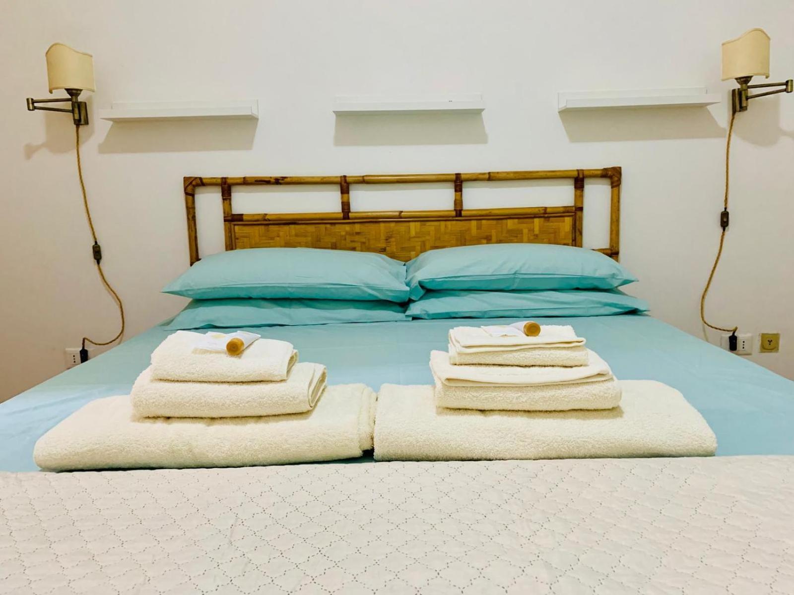 Vacanze Romane Colosseo Apartment Bagian luar foto