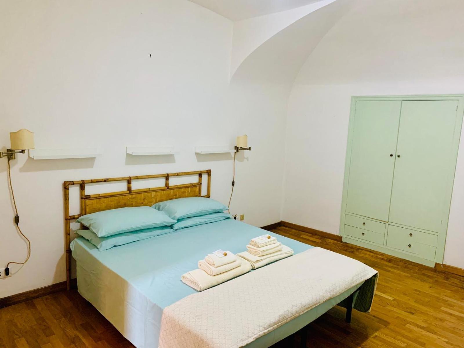 Vacanze Romane Colosseo Apartment Bagian luar foto